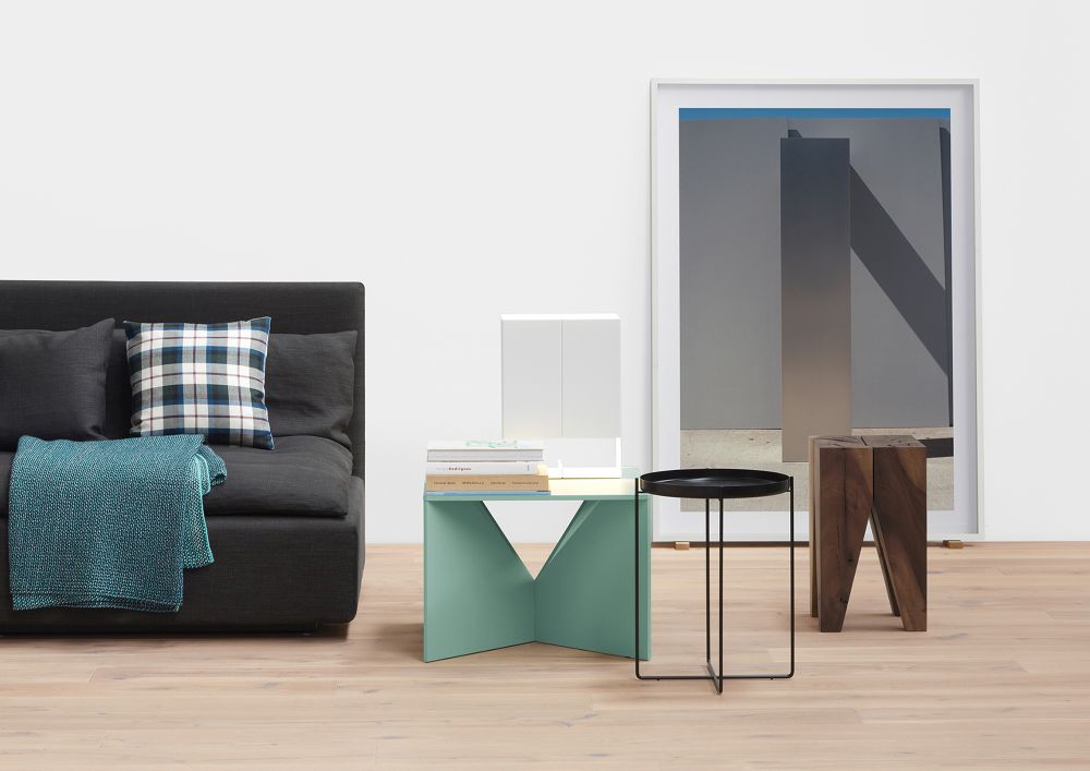 Calvert FK04 Couchtisch e15