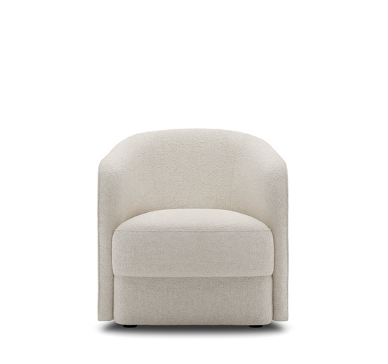 Beiger Covent Lounge Chair Sessel von New Works mit Bouclé-Bezug, Frontansicht. Moderner Sessel für Wohnzimmer.
