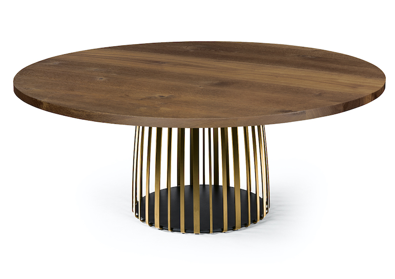 BC 07 Basket Tisch: Runder Esstisch mit geräucherter Eichenplatte und goldenem Metallgestell.