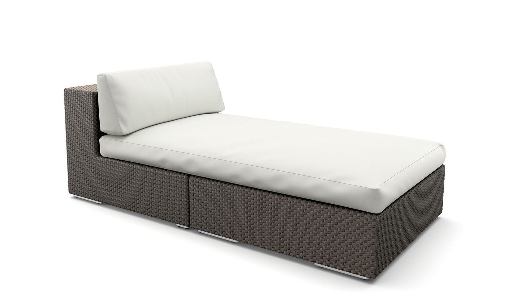 Dedon Lounge Daybed mit weißen Polstern, braunes Rattan, Gartenmöbel für Terrasse und Balkon.
