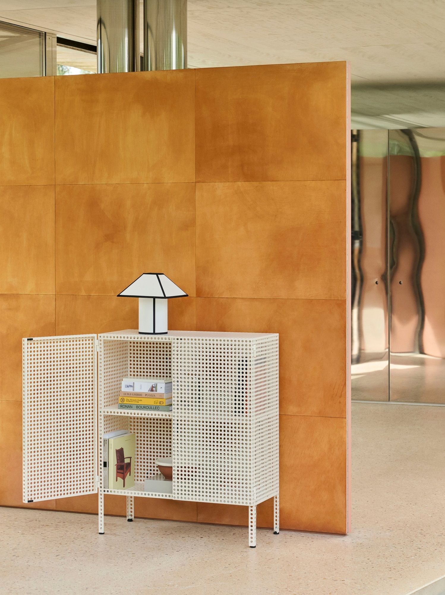 Ava Pyramid Table Lamp Tischleuchte Hay