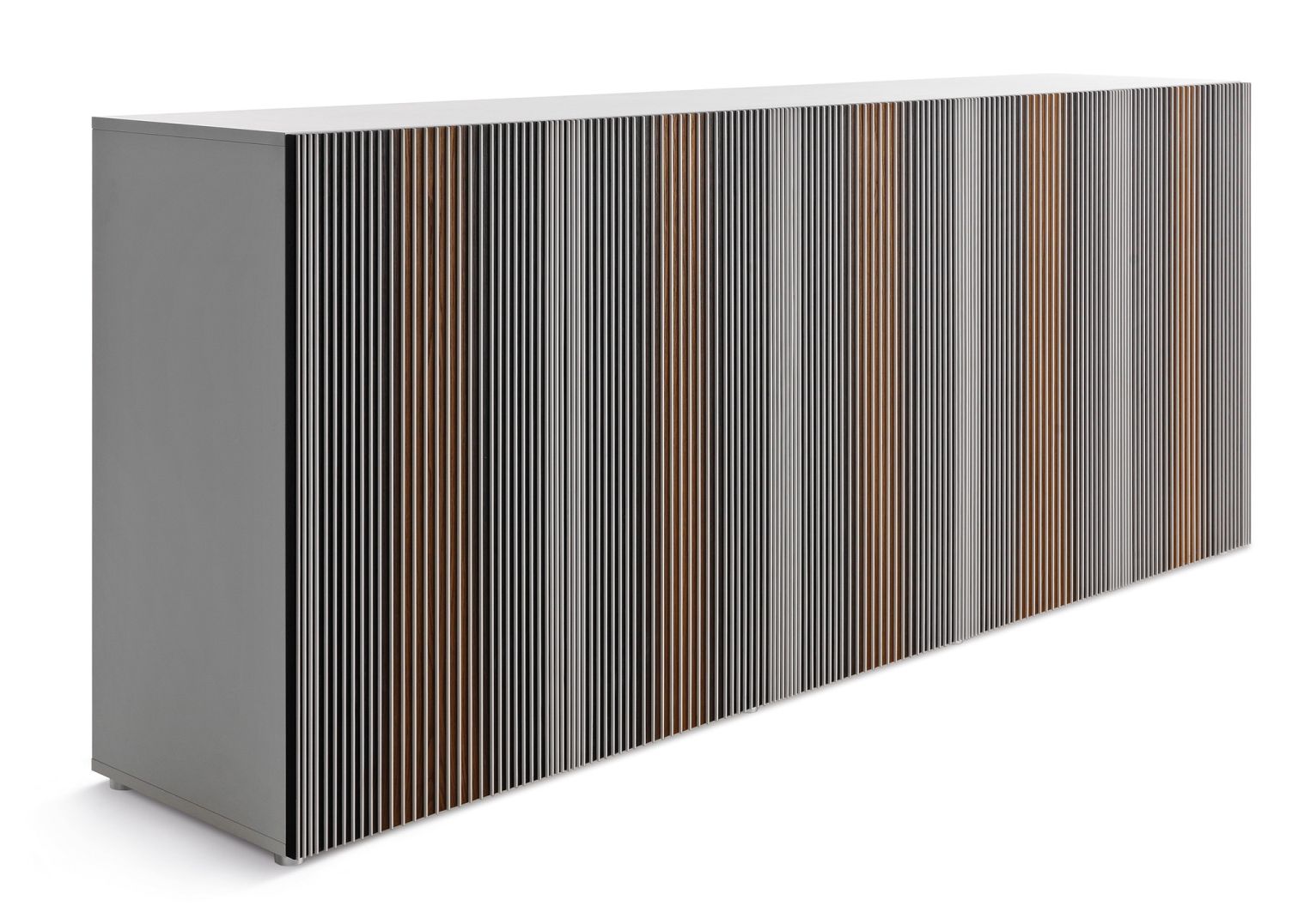 Carlos Anrichte von Casamania Horm mit vertikalen Lamellen in Grau, Weiß, Schwarz und Braun.