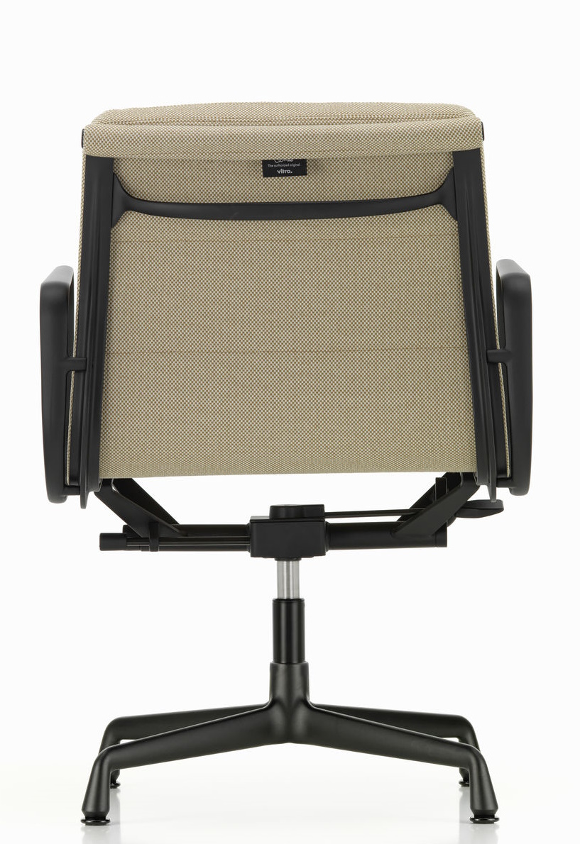 Soft Pad Chair EA 231 / EA231 Stuhl Vitra