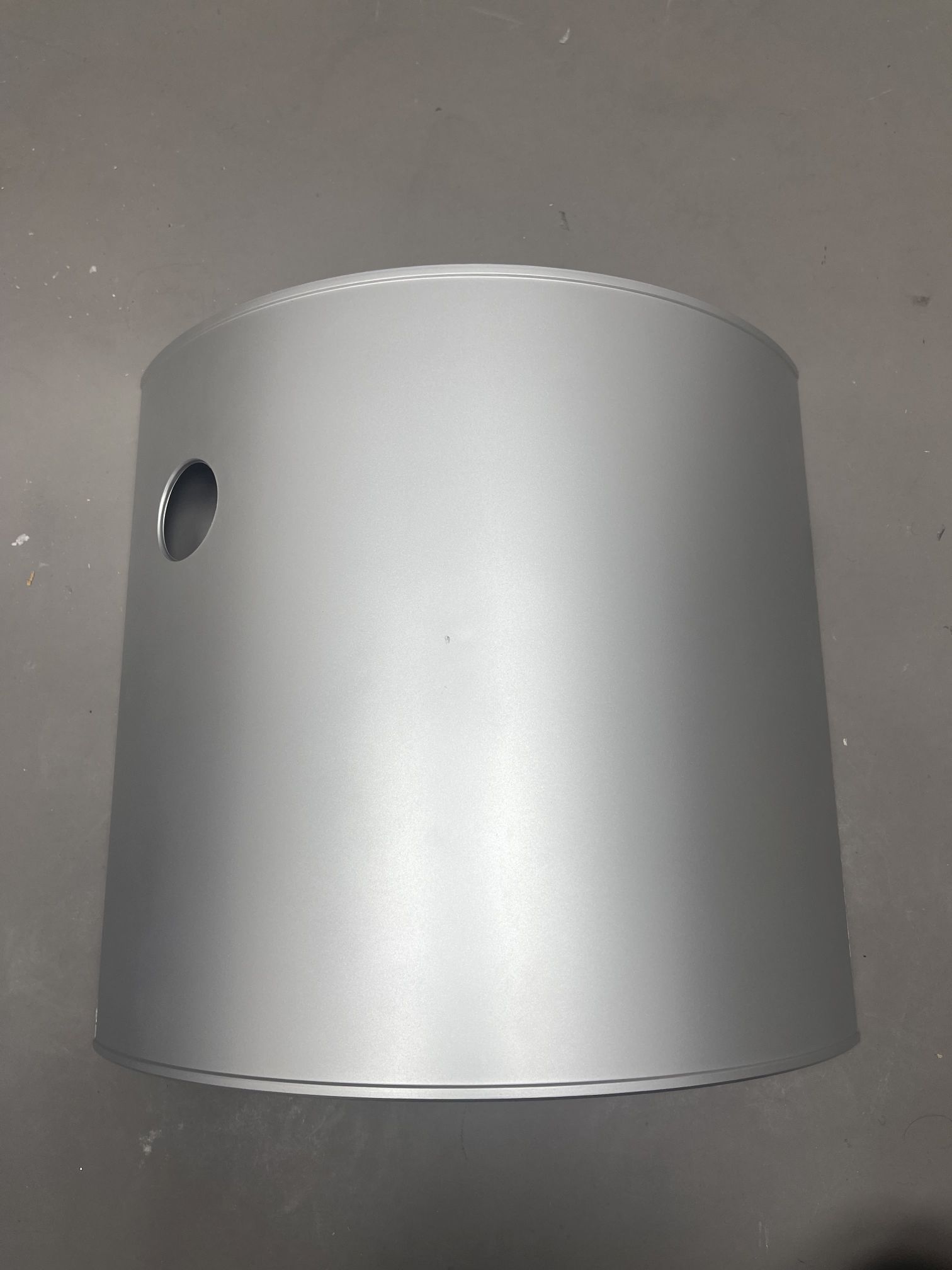 Silbernes Componibili Element (Mängelexemplar) von Kartell, rund, mit Loch, für modulare Aufbewahrung.