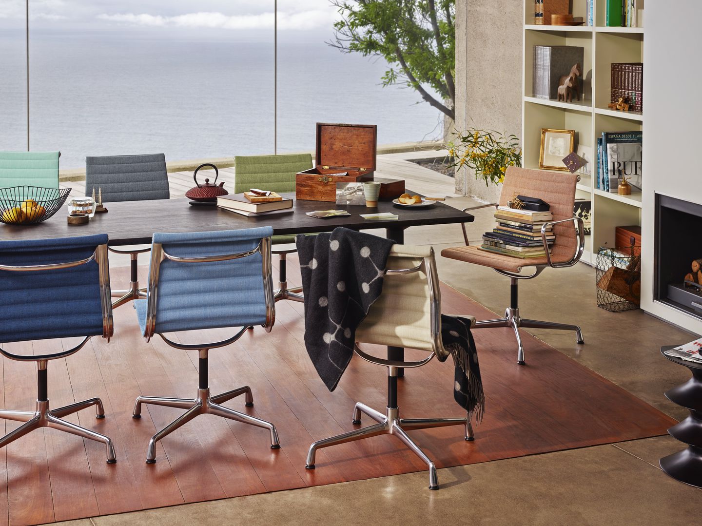 Aluminium Chair EA 101 / EA101 Stuhl Vitra