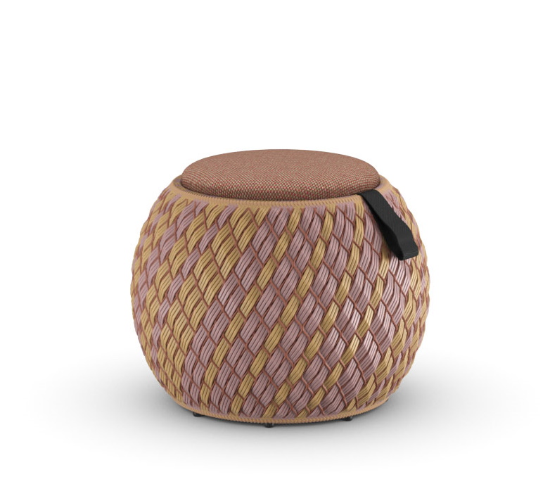Dala Hocker mit geflochtenem Muster und braunem Sitzkissen, ideal als Sitzgelegenheit oder Beistelltisch.