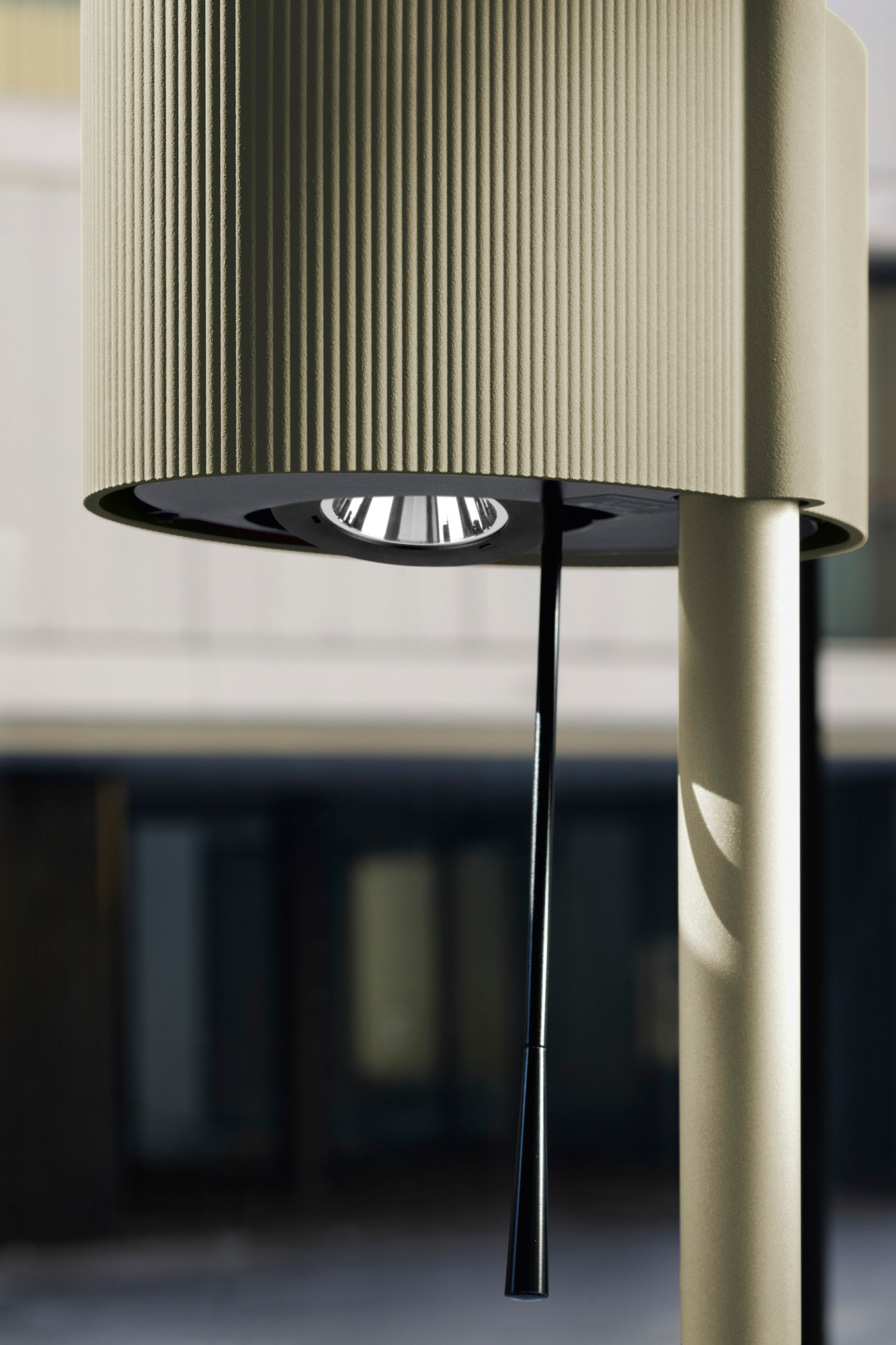 Diogenes LED Stehleuchte Belux Goldgrau