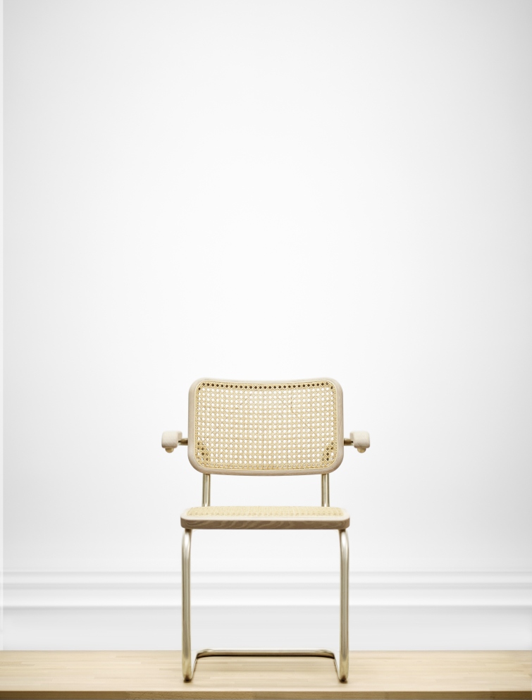 JS. Thonet S 64 V Freischwinger Stuhl mit Wiener Geflecht und Stahlrohrgestell.