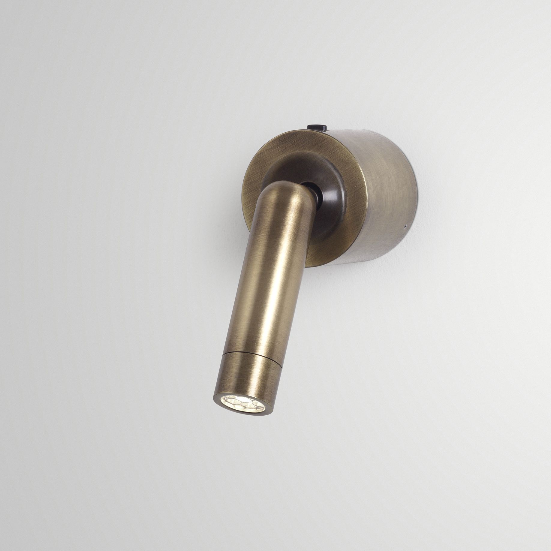 Ledtube A Wandleuchte bronze Marset