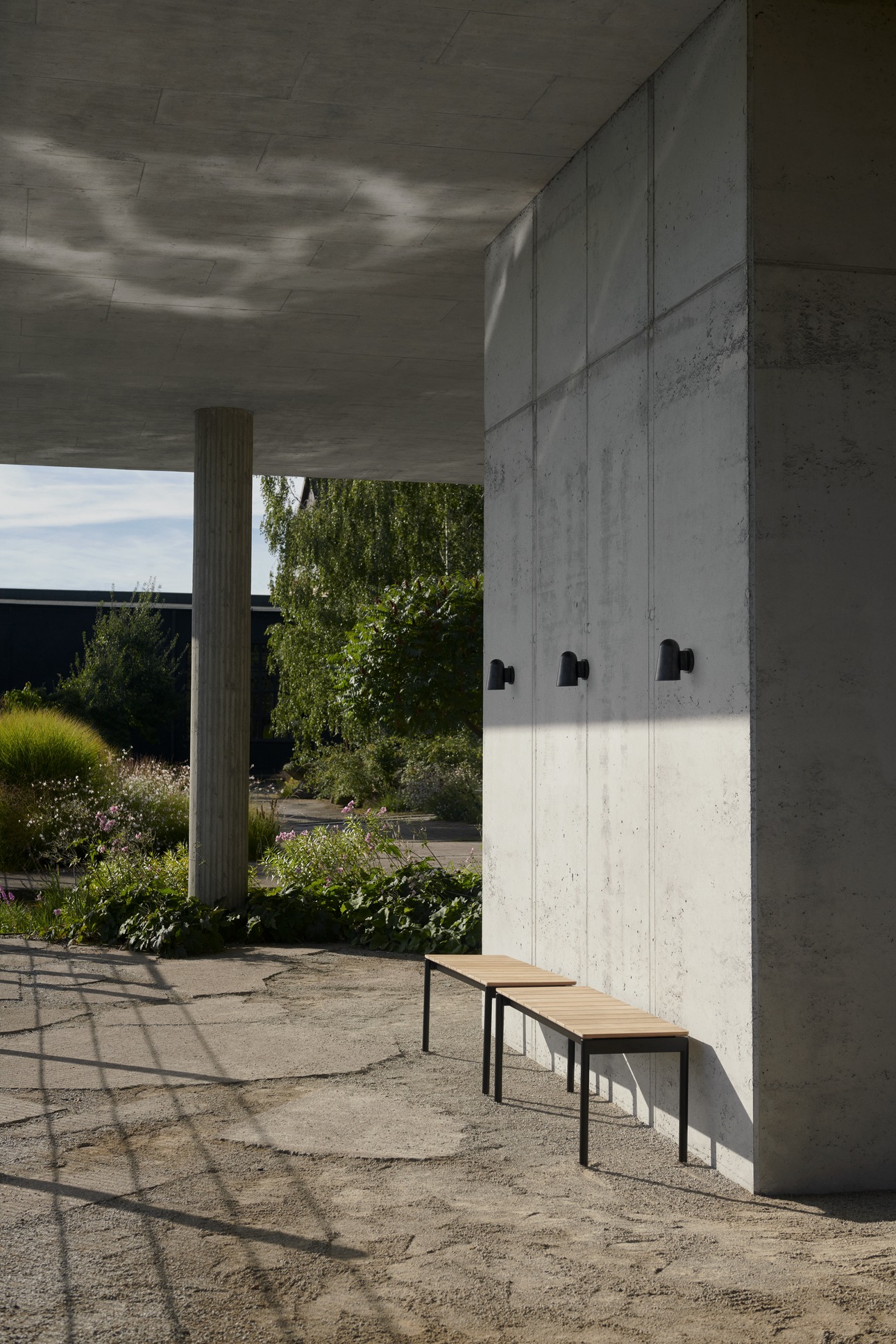 Ville AV27 Outdoor Bench Bank AndTradition