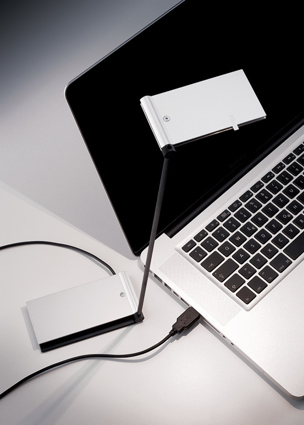 ZETT USB Wandleuchte / Tischleuchte Baltensweiler