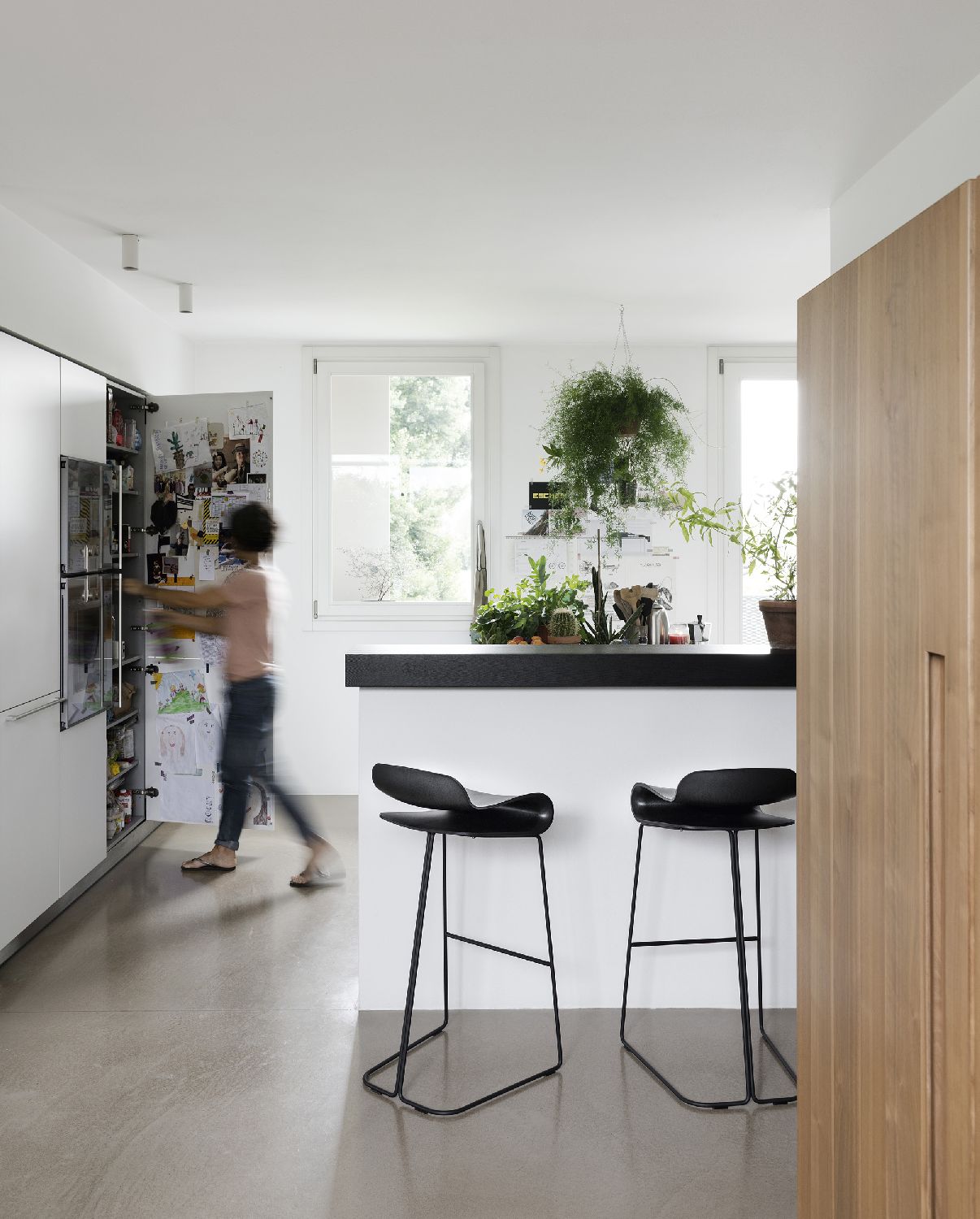 BCN Barhocker mit Kufengestell Kristalia