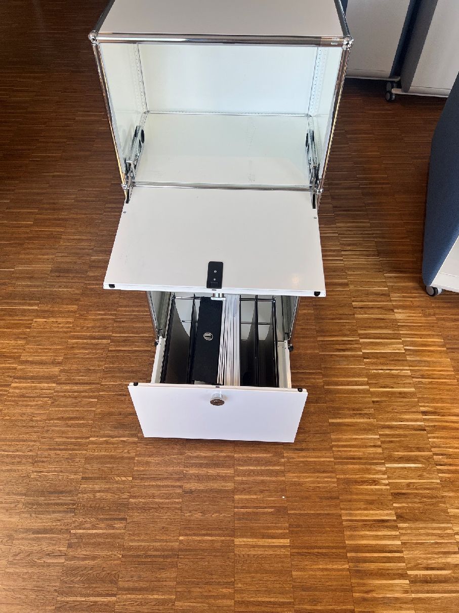 USM Haller Highboard 2 KLAPPTÜRE OBEN / MITTIG UND 1 AUSZIEHTÜRE MIT HÄNGEREGISTRATUR UNTEN Reinweiß AUSSTELLUNGSSTÜCK / GEBRAUCHTMÖBEL 