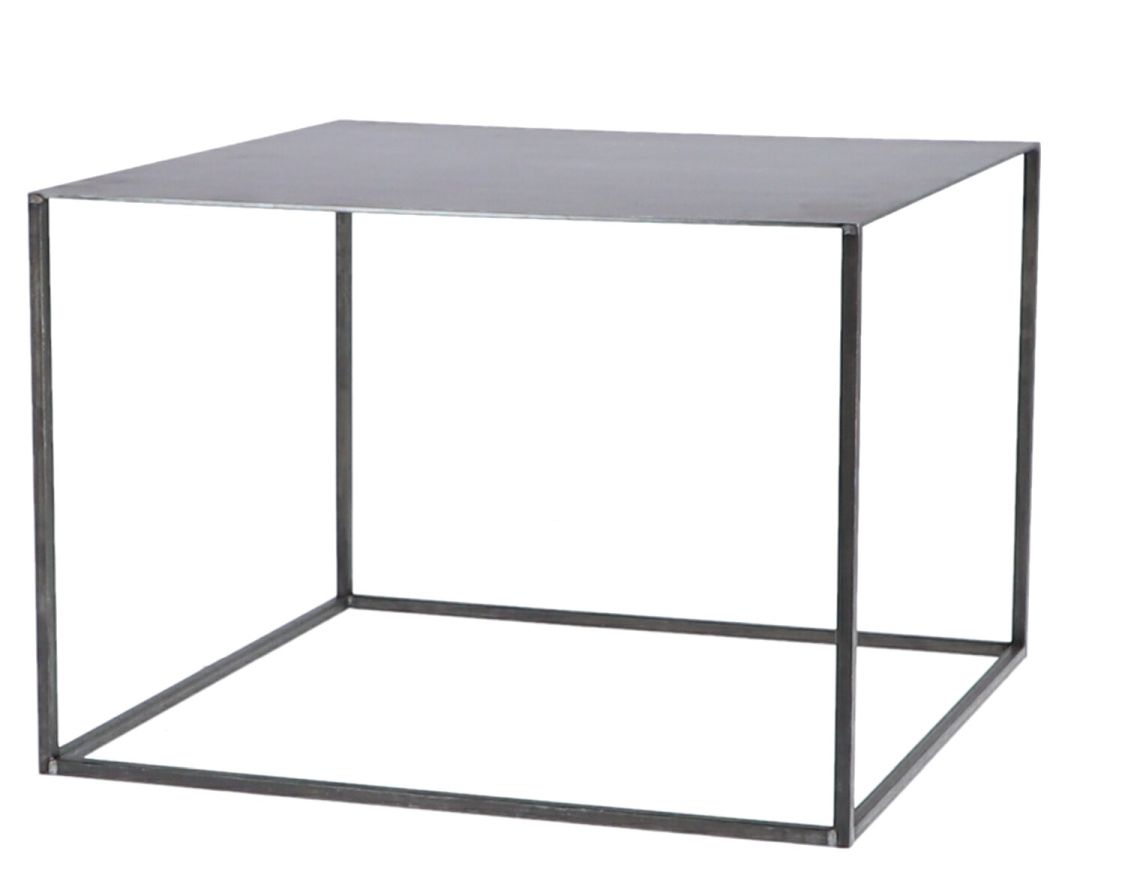 Puristischer, quadratischer Beistelltisch von Jan Kurtz aus Metall, ideal als Nachttisch oder Ablage.