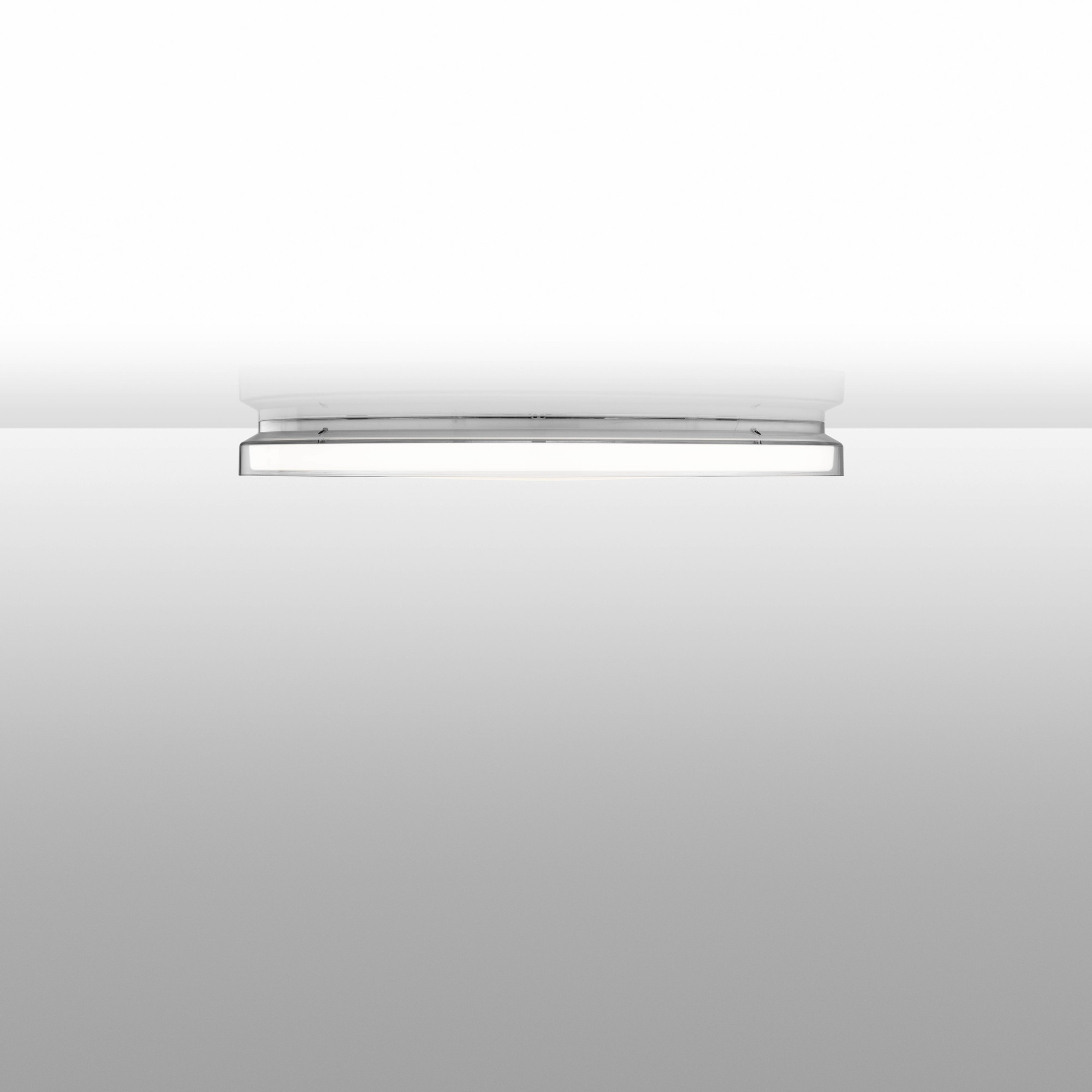 Nahaufnahme der Flos Clara Deckenleuchte, modernes Design für Wohnraumbeleuchtung.