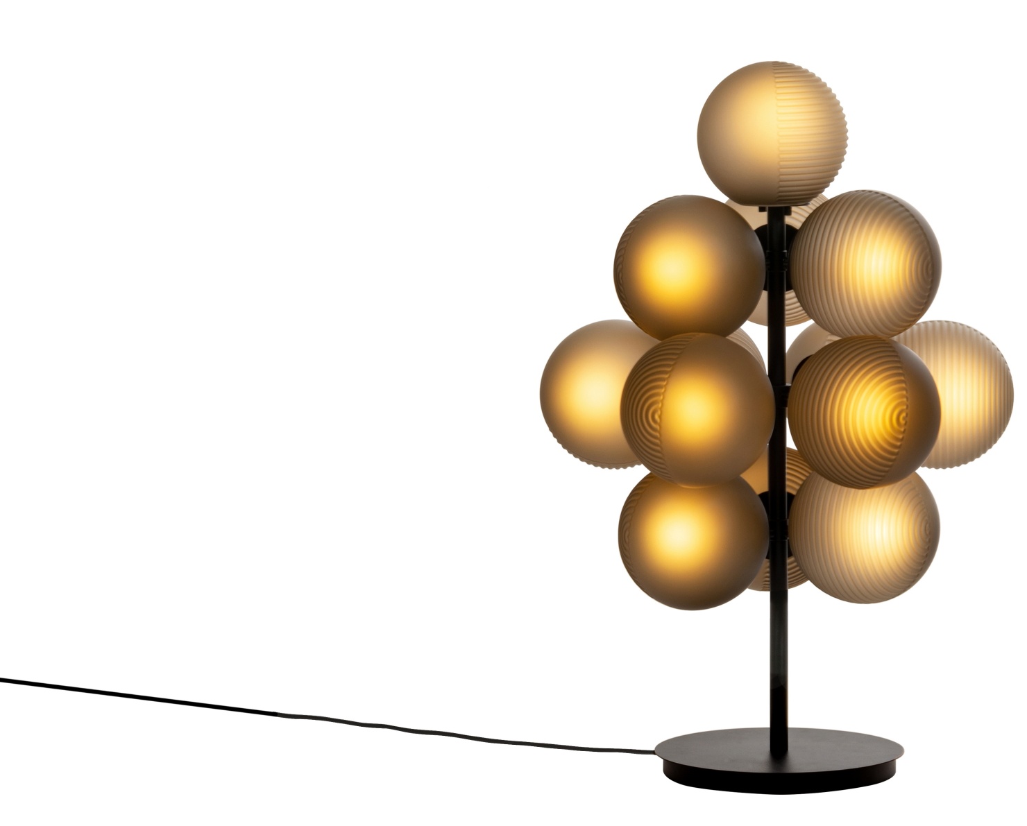 Stellar Grape Tischleuchte von Pulpo, rauchgraue Glaskugeln auf schwarzem Fuß, modernes Design.