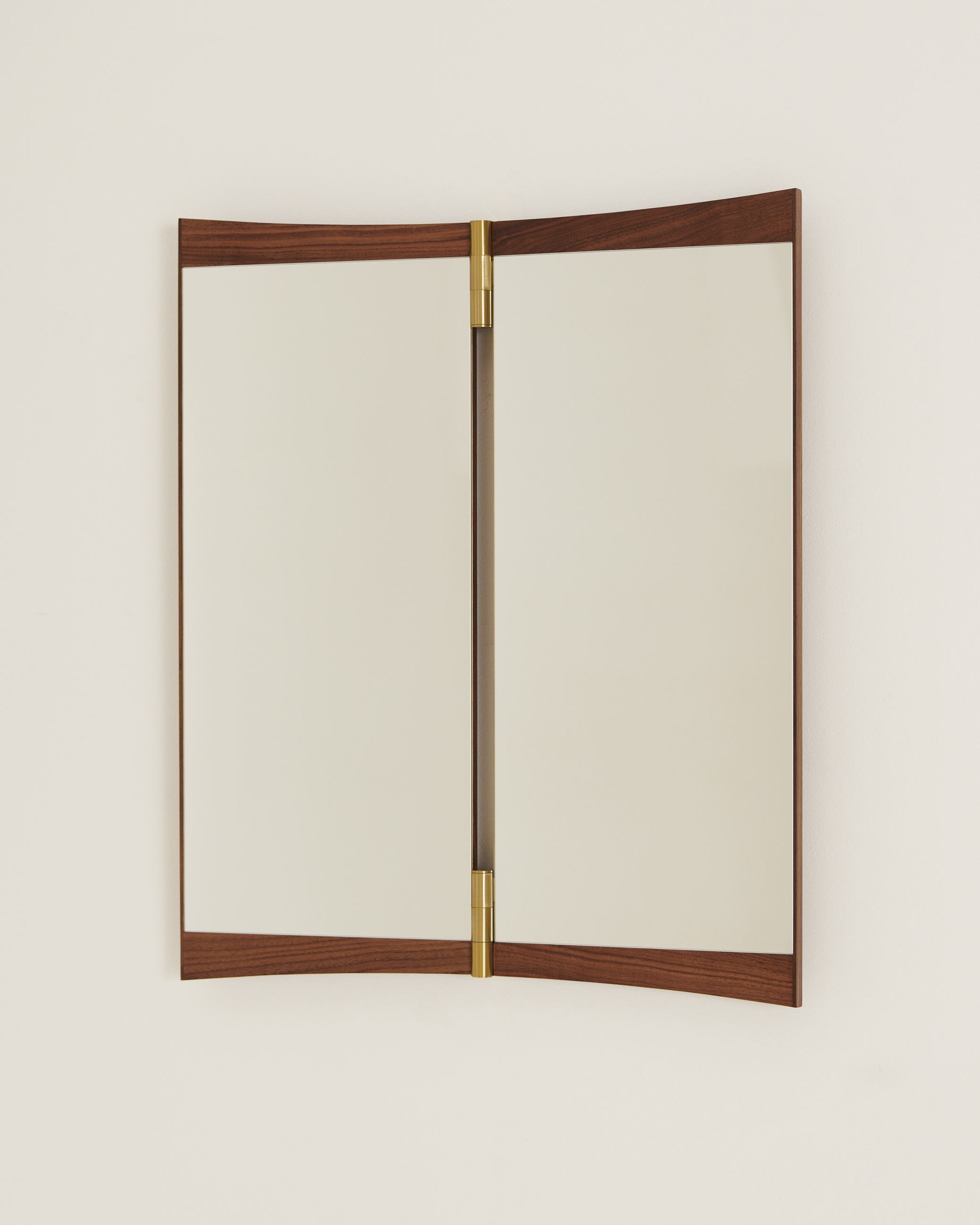 Vanity Wall Mirror 2 Wandspiegel Gubi 