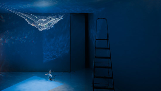 LACRIME DEL PESCATORE Pendelleuchte: Hängende Designlampe mit Kristallen und blauem Lichteffekt.