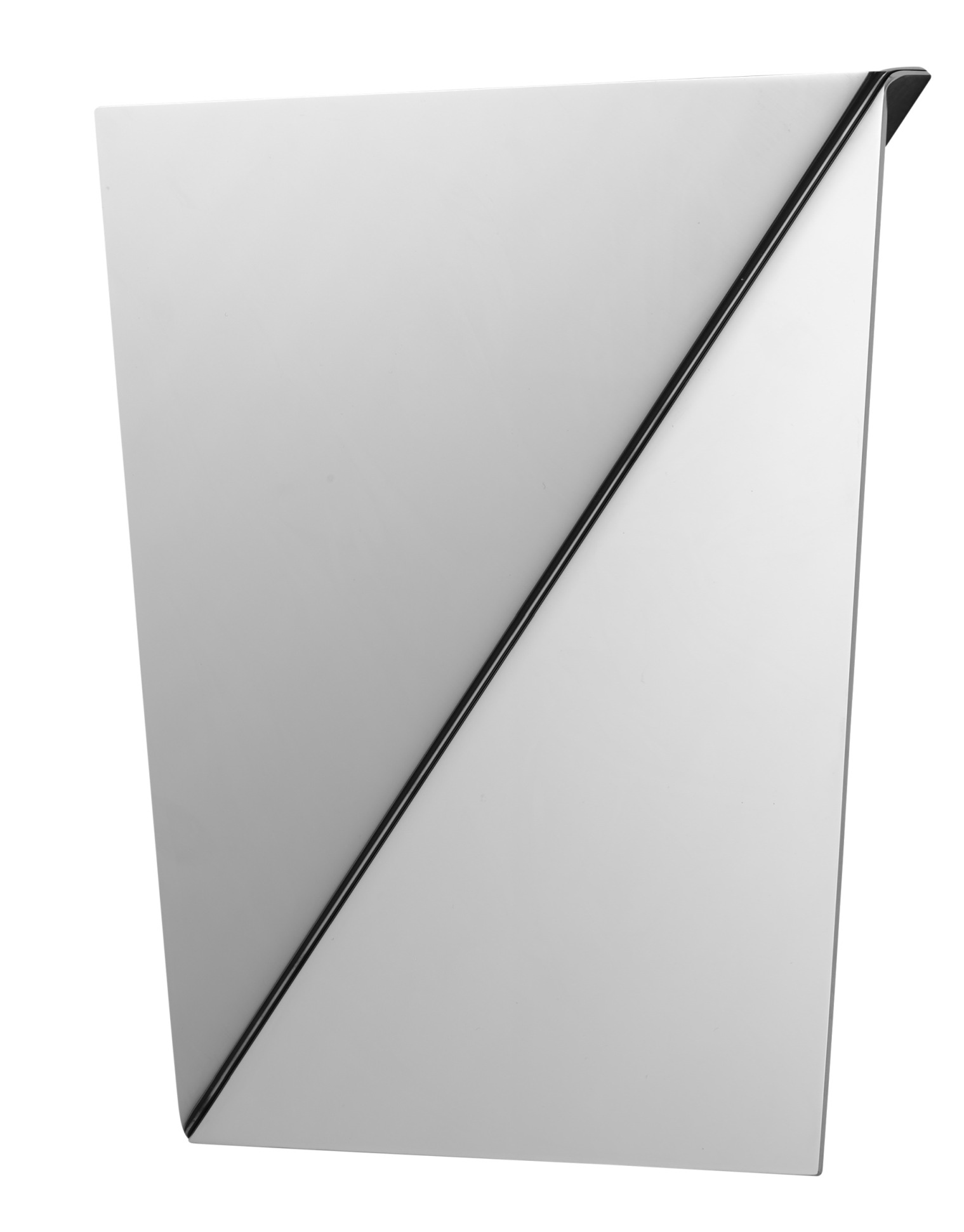 Gaze Mirror Wandspiegel: Moderner, quadratischer Spiegel mit diagonaler Teilung und schwarzem Rand. Dekorative Wandspiegel für stilvolles Wohnen.