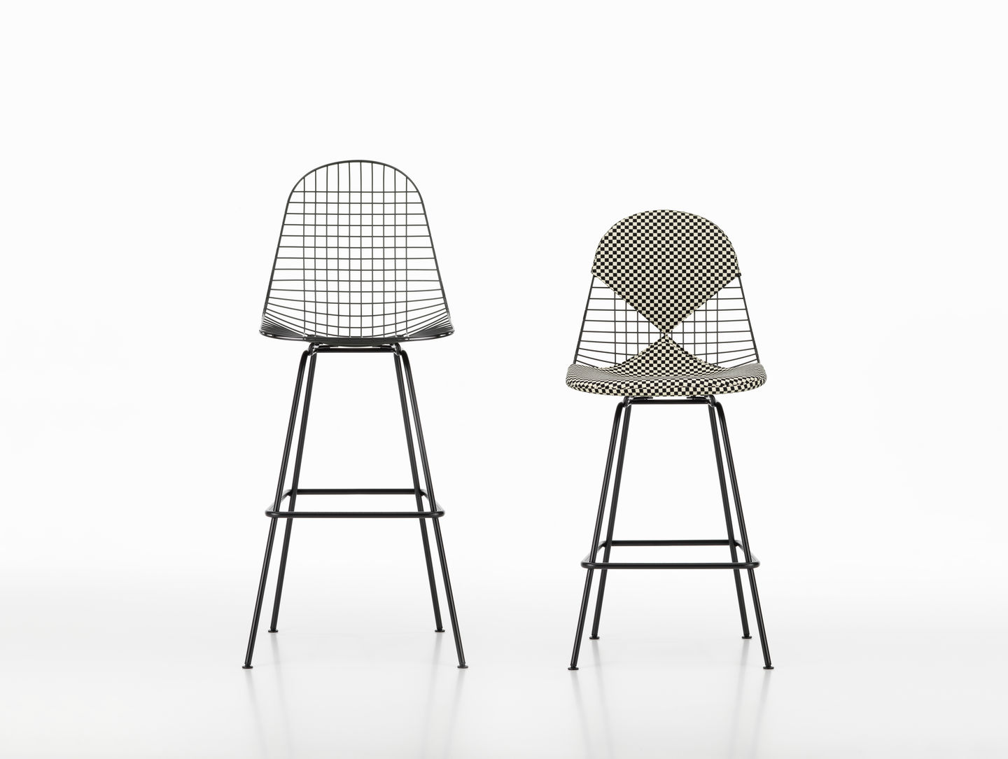 Eames Wire Bar Stool Barhocker High mit Sitz- und Rückenpolster Vitra