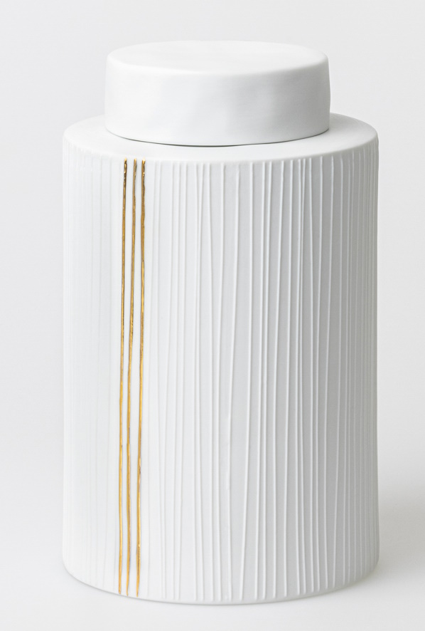 Weiße Porzellandose mit Deckel und goldenen Streifen von Räder, modernes Wohnaccessoire für Küche und Wohnzimmer.