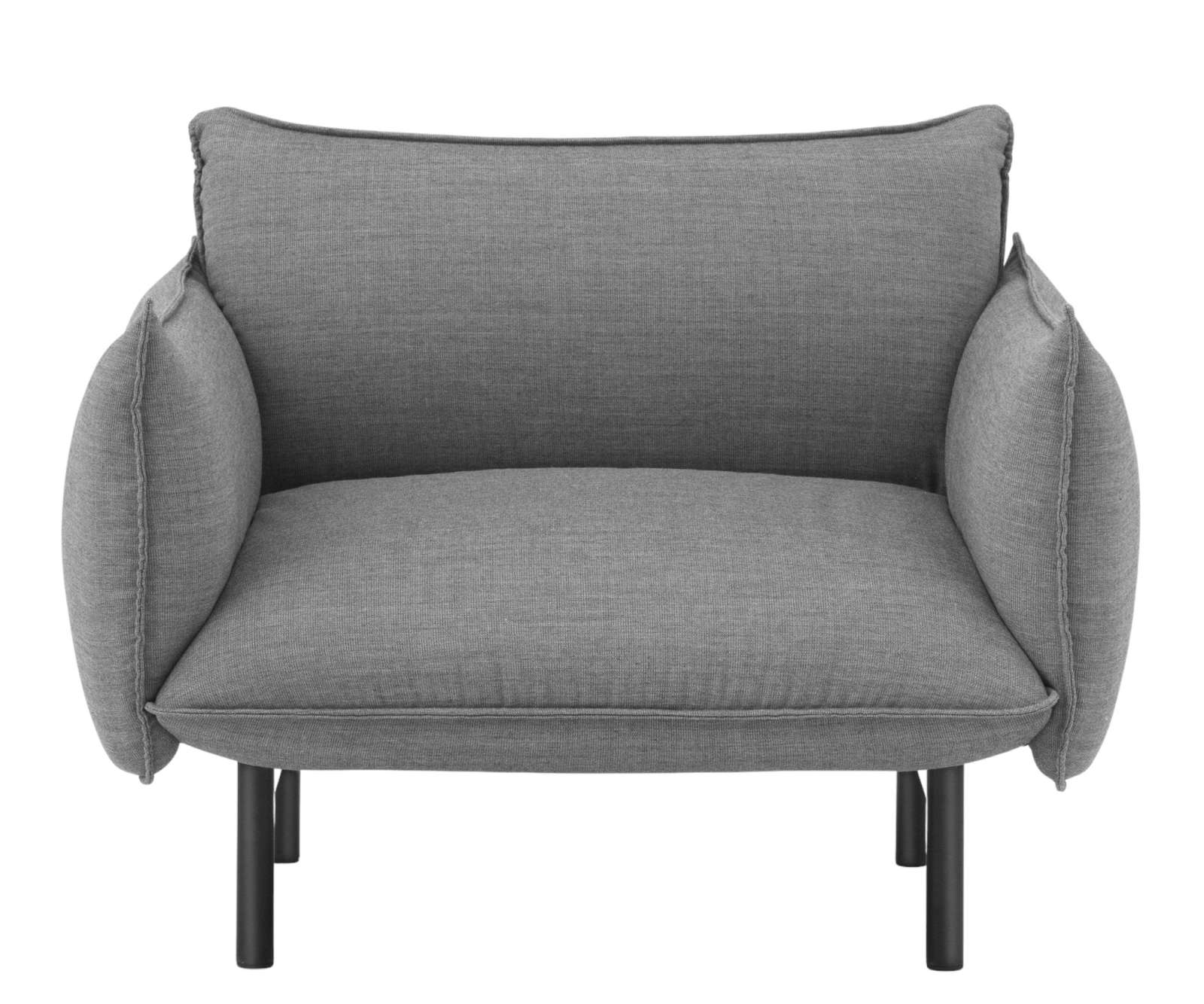 Grauer Ark Lounge Sessel von Normann Copenhagen mit schwarzen Beinen, Frontansicht. Moderner Sessel für Wohnzimmer.