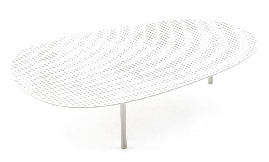 Weißer Cloud Tisch von Moroso mit perforierter Tischplatte und drei Beinen.