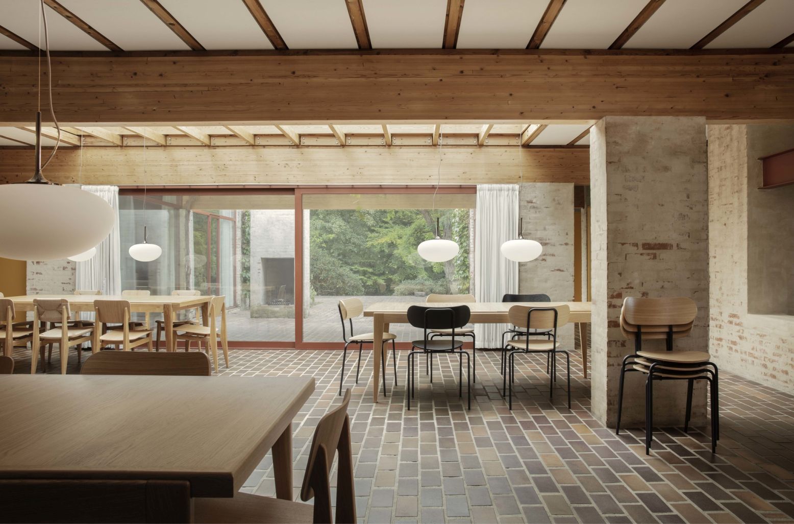 S-Table Esstisch ausziehbar Gubi