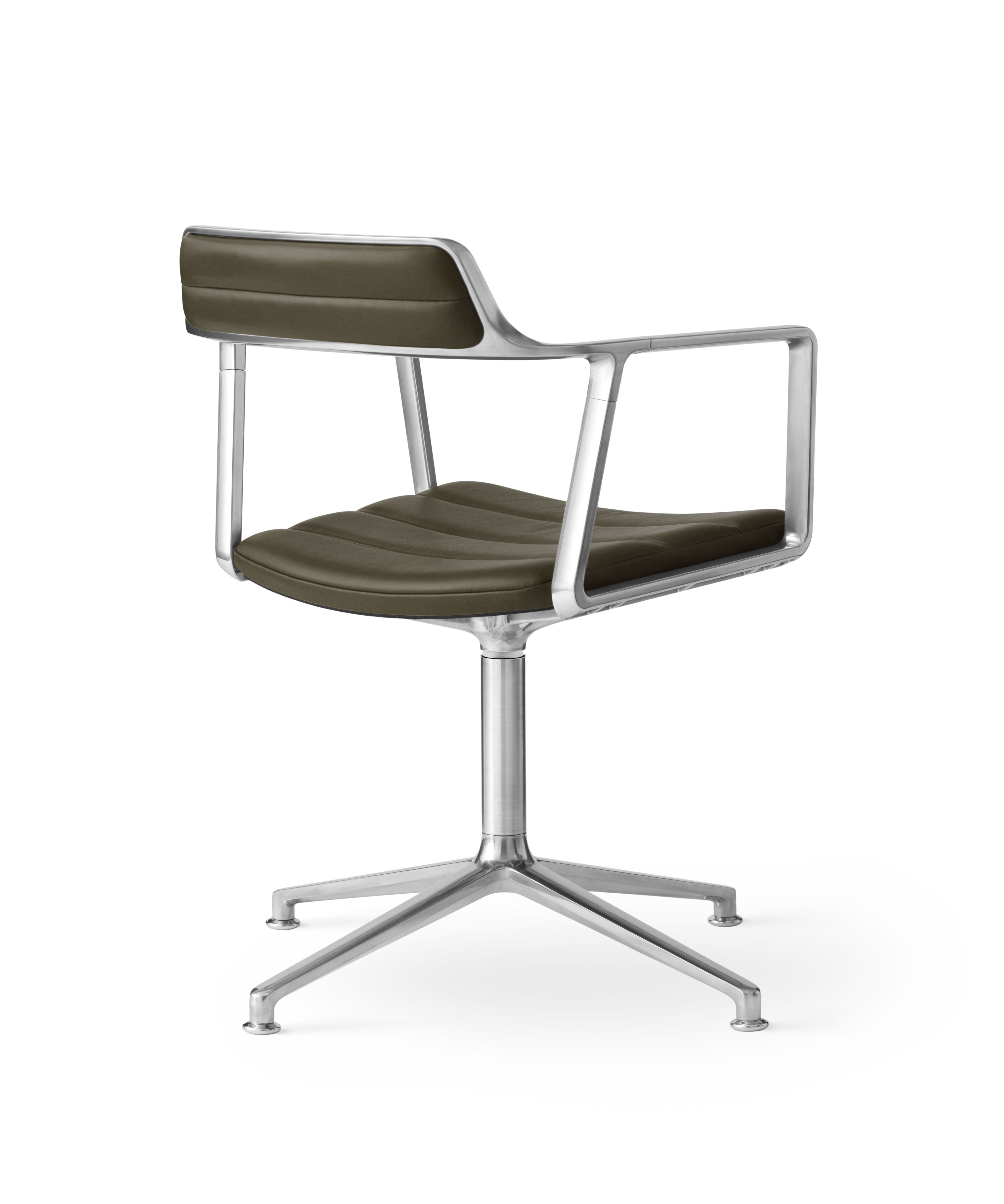 VIPP452 Swivel Stuhl mit grünem Lederbezug, Drehfuß und Gleitern, modernes Möbeldesign für Büro und Wohnbereich.