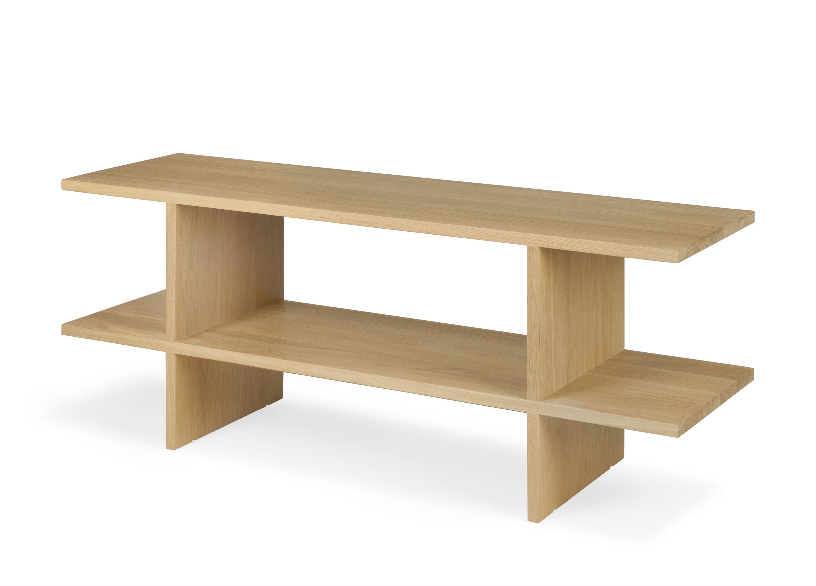 Kabuki Beistelltisch von Ethnicraft: Moderner Holz Beistelltisch mit zwei Ablageflächen für Wohnzimmer und Schlafzimmer.