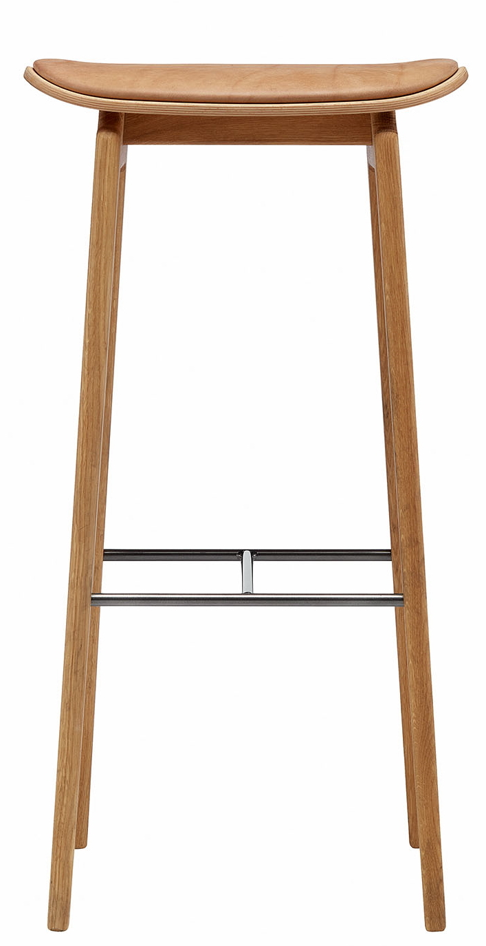 NY11 Barhocker von NORR11: Eiche natur, Camel Leder, 75 cm hoch, modernes Möbeldesign.