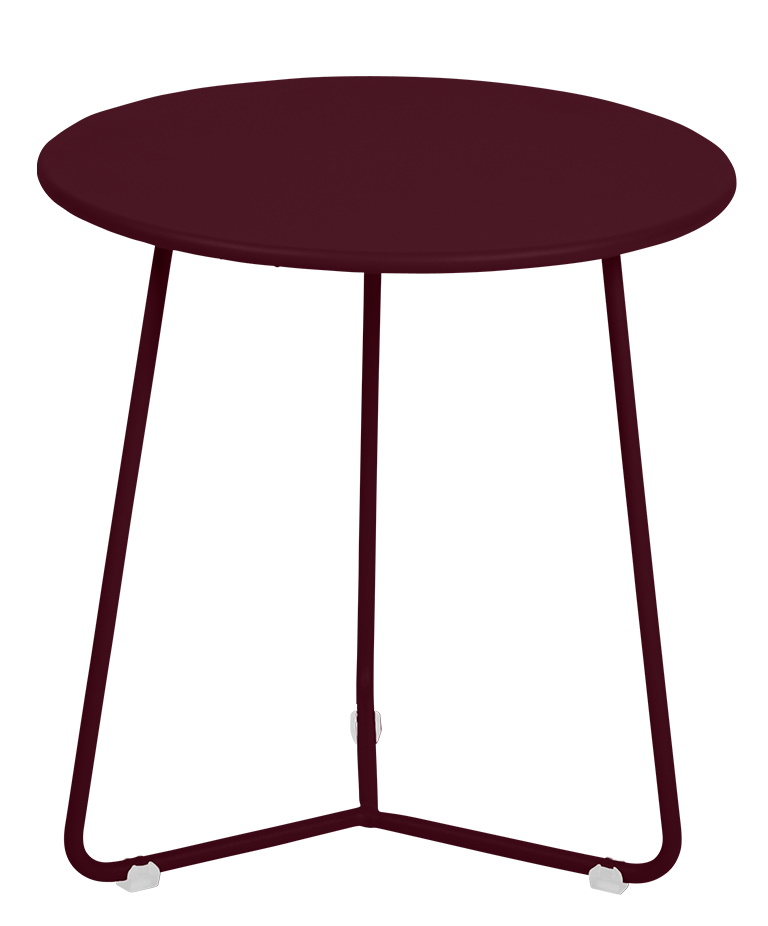 Cocotte Beistelltisch von Fermob für den Outdoor-Bereich in Bordeauxrot. Kleiner Gartentisch mit filigranem Design.