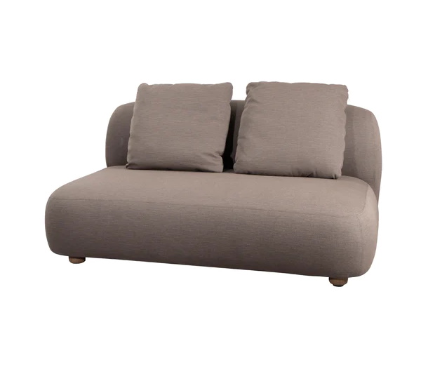 Capture Outdoor 2-Sitzer Sofa Modul von Cane-Line, graues Outdoor Sofa mit zwei Kissen.