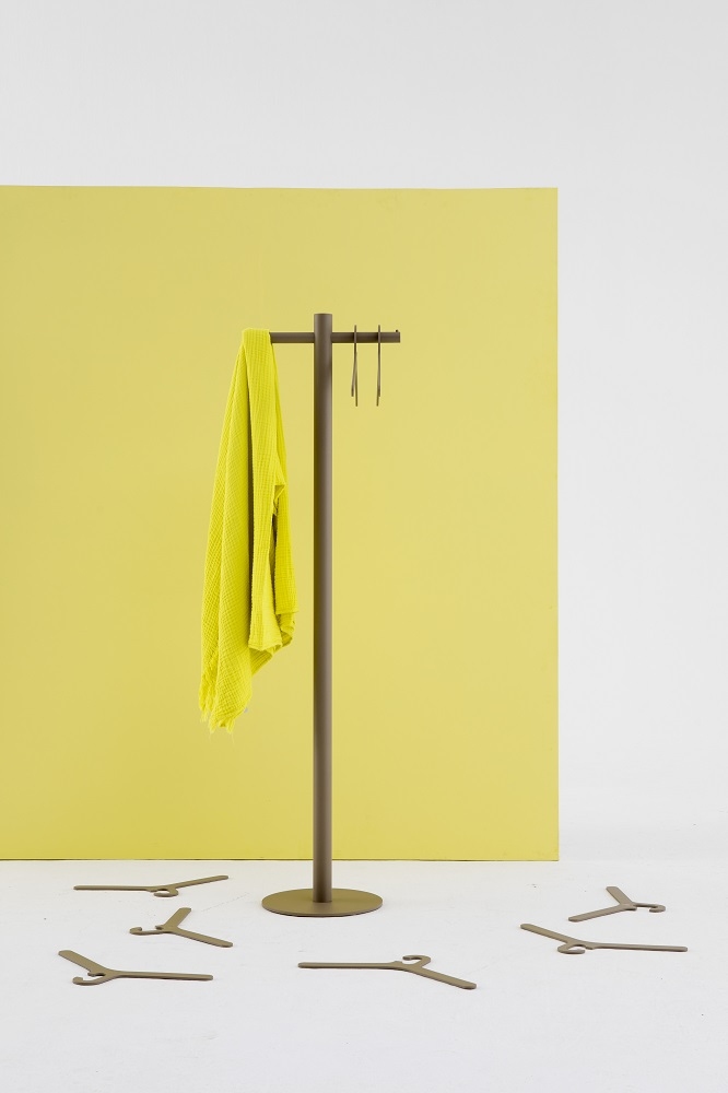 Pole Garderobenständer Cascando