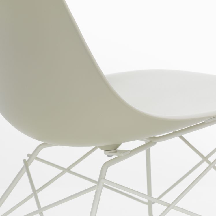 Eames Plastic Side Chair LSR Stuhl Vitra