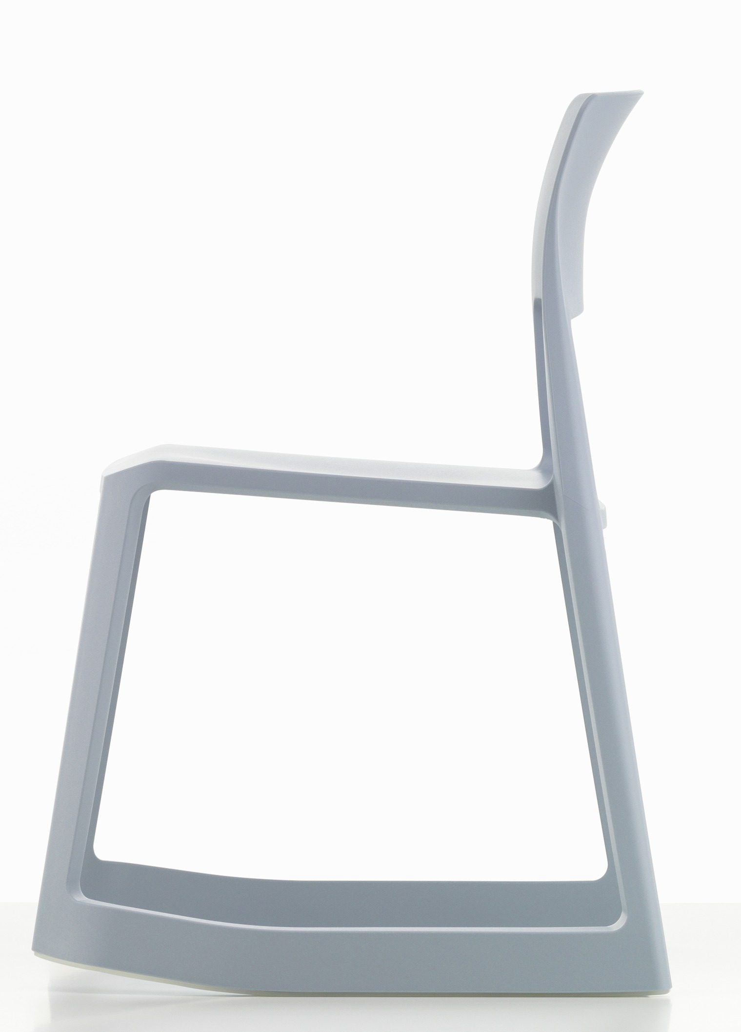 Vitra Tip Ton RE Stuhl aus Kunststoff, hellgrau, Seitenansicht, ergonomischer Bürostuhl für dynamisches Sitzen.