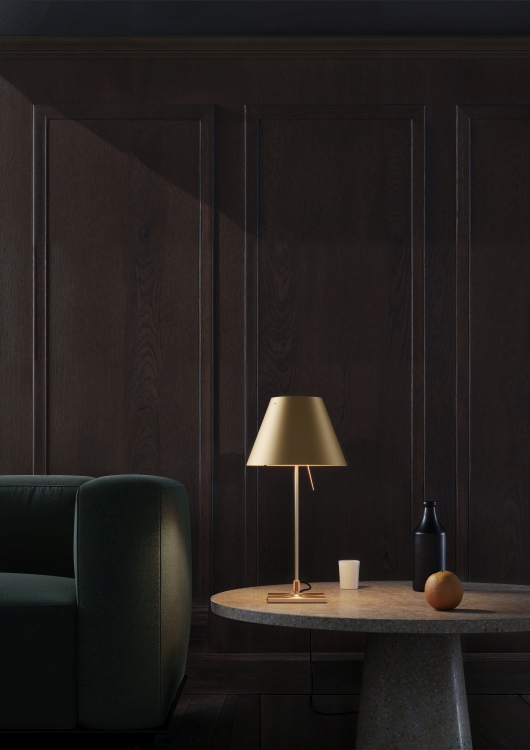 Nahaufnahme der Costanzina Tischleuchte in Messing, eine elegante Beleuchtung für Ihr Zuhause.