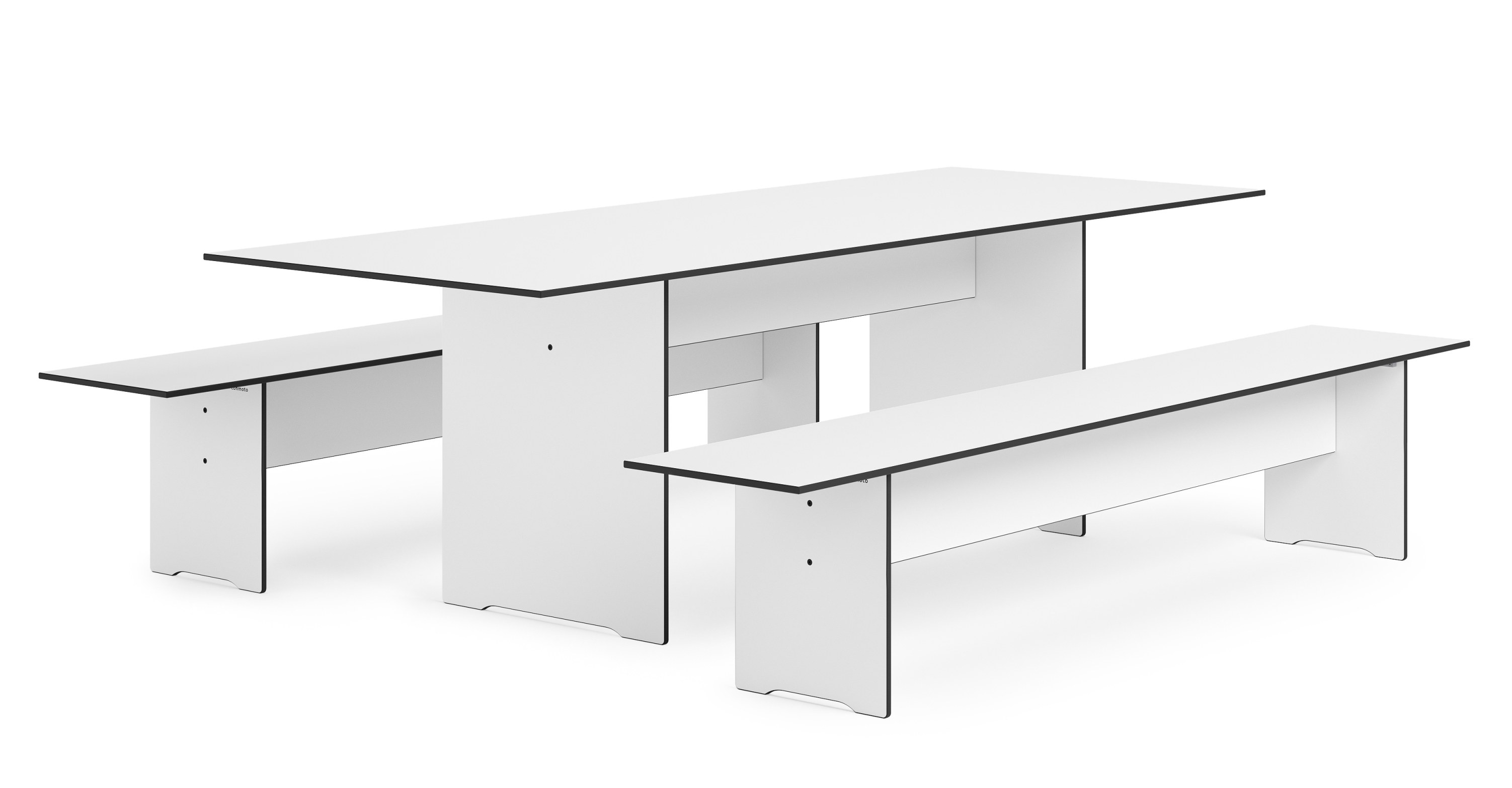 Weißer Riva Vario Tisch von Conmoto mit zwei Bänken für den Außenbereich.