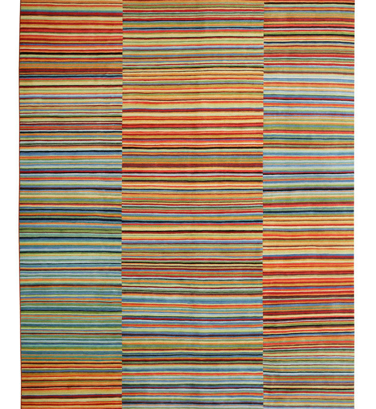 D-Range Harlequin Teppich von Designercarpets mit bunten horizontalen Streifen in verschiedenen Farben.