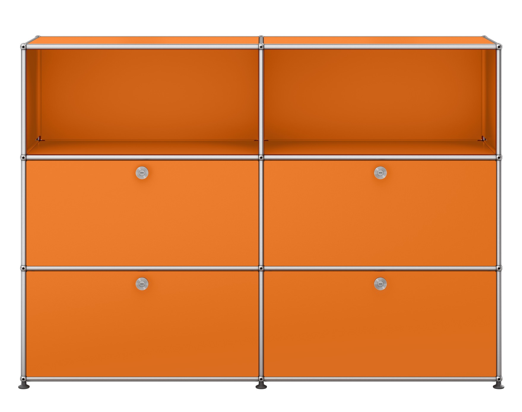 USM Haller Sideboard in Reinorange mit vier Klappen, modulare Aufbewahrungslösung für modernes Wohnen und Büro.