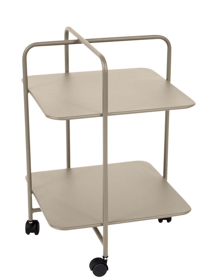 Beige Alfred Beistelltisch von Fermob für den Außenbereich mit zwei Ablageflächen und Rollen.