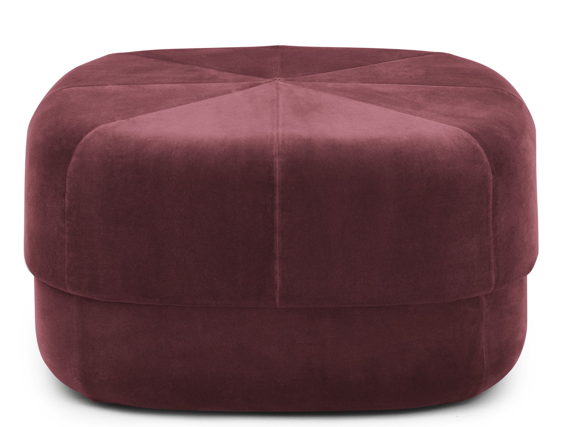 Nahaufnahme des Circus Pouf Large Hockers von Normann Copenhagen in Bordeauxrot.