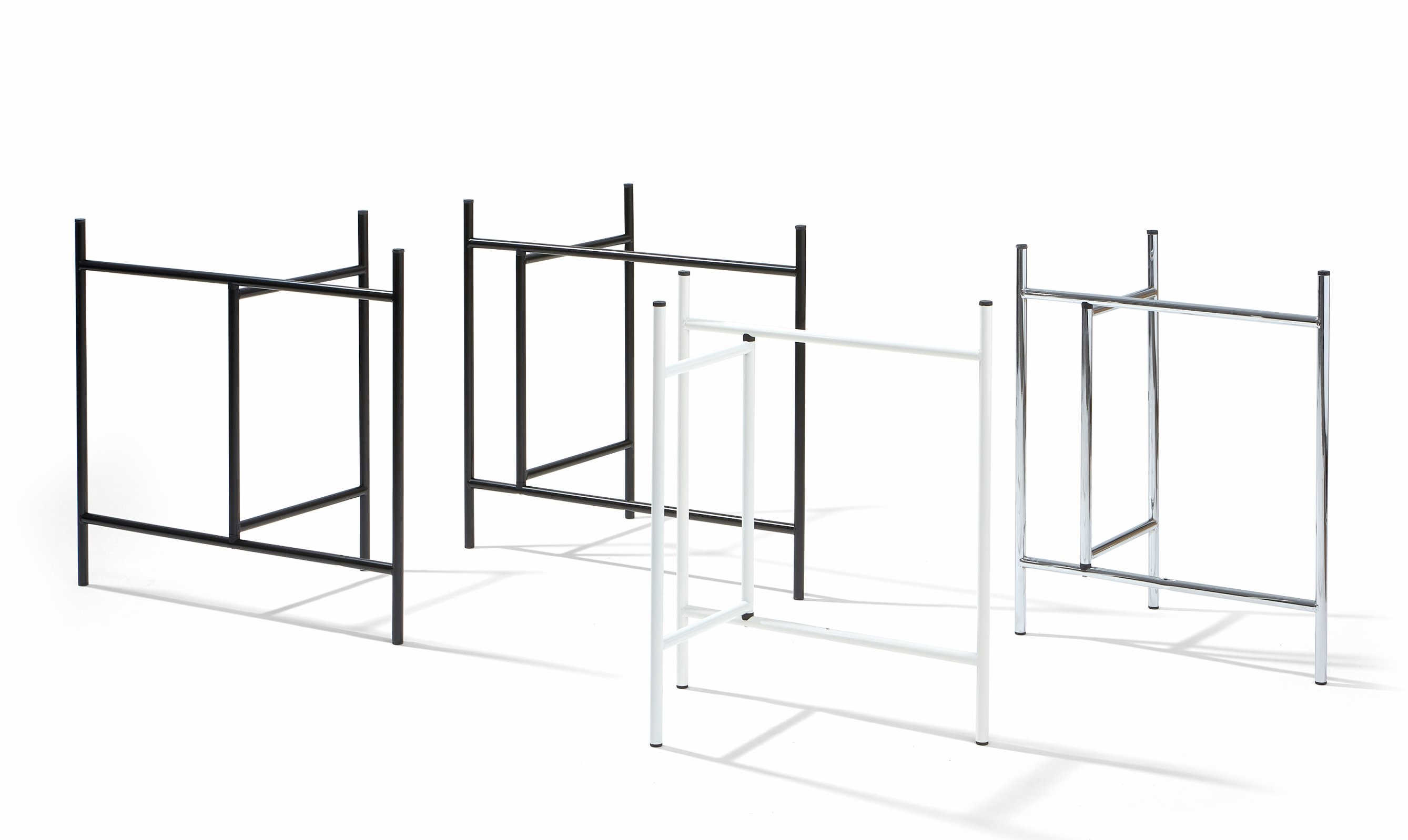 Eiermann Tischgestell in Schwarz, Weiß und Chrom. Modernes Design für Schreibtische und Tische.