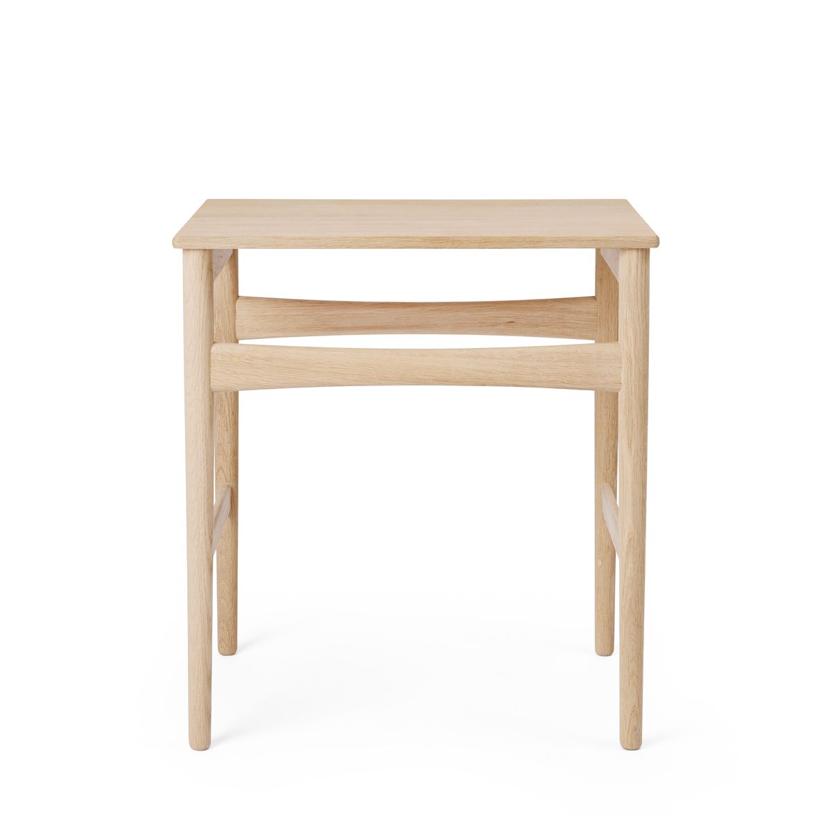 CH004 Beistelltisch von Carl Hansen & Søn, Teil eines 3er Sets, aus hellem Holz.