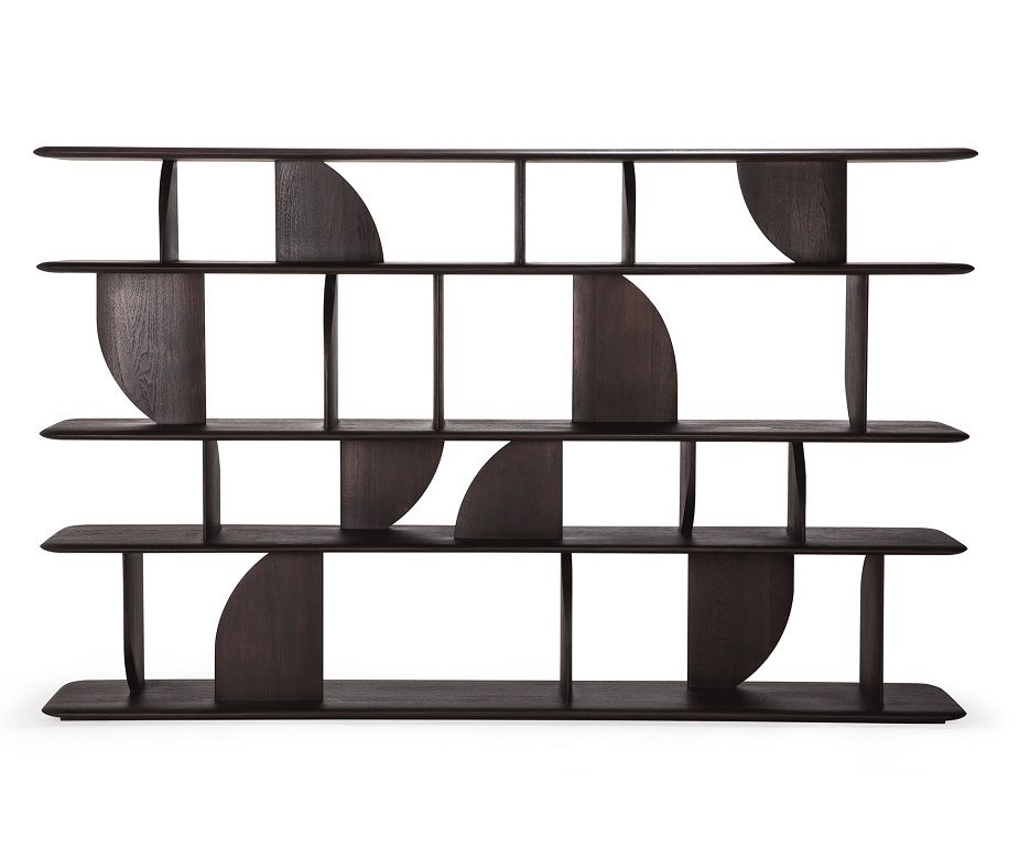 Geometric Regal von Ethnicraft aus lackiertem Teakholz mit einzigartigem, modernem Design.