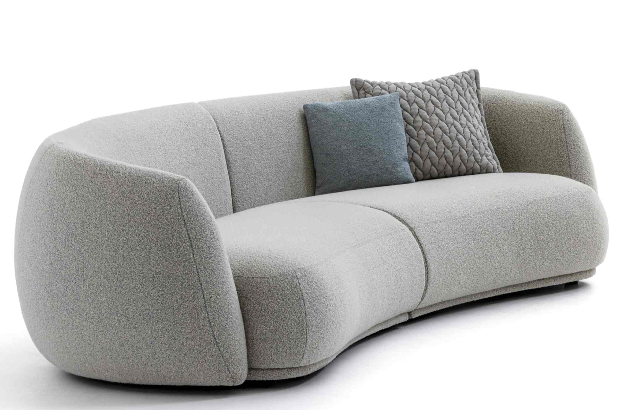 Graues Pacific Sofa, ein modernes 3-Sitzer Sofa mit zwei Kissen.
