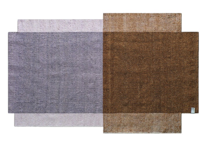 Nobsa Teppich in Rosenblüte und Ocker: Kleiner, handgewebter Wollteppich mit geometrischem Muster.