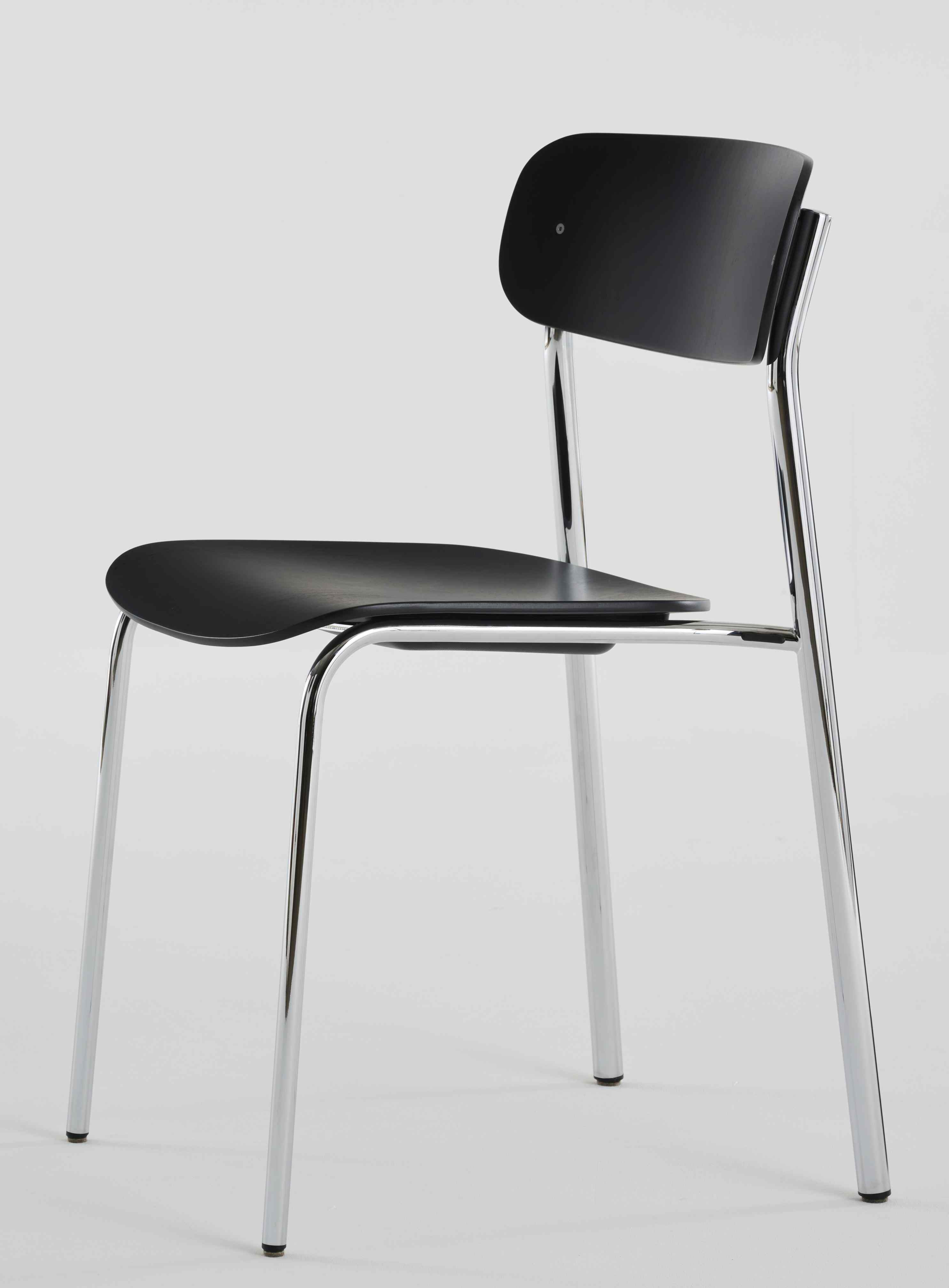 S 243 / S243 Stahlrohr Stuhl Thonet