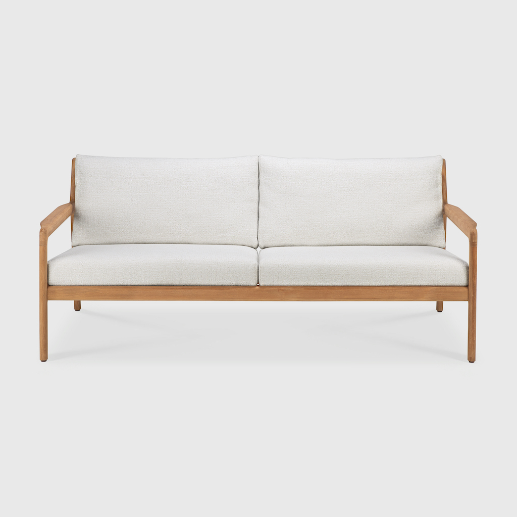 Jack Outdoor Sofa: 2-Sitzer Gartensofa aus Teakholz mit hellen Polstern von Ethnicraft.