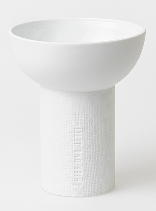 Weiße Formsprache Vase "Hier und Jetzt" von Räder, moderne Deko Vase für Blumen und Pflanzen.